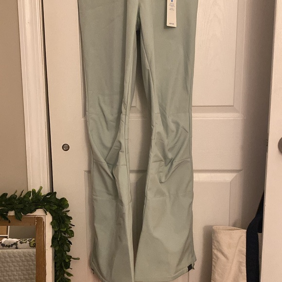 Roxy snowbib - Picture 3 of 7